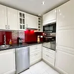 Cosy Holidays - Beach, Bars & Food At 10Min Walk